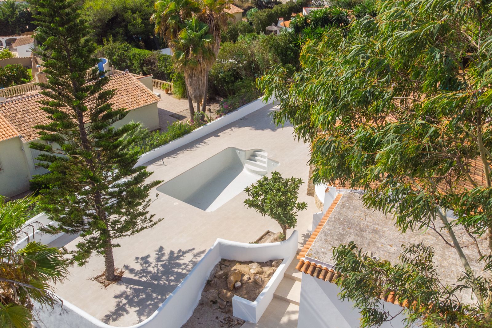 Prachtige volledig gerenoveerde villa met 4 slaapkamers te koop in Javea Balkon al mar